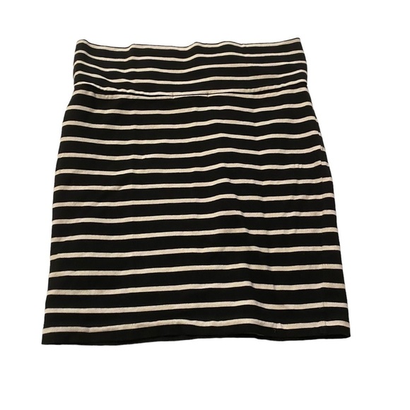 Forever 21 Dresses & Skirts - Forever 21 Black and White Striped Mini Skirt Size Medium